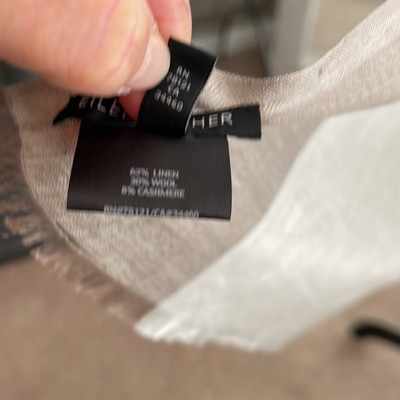 NWOT Eileen fisher linen/wool/cashmere scarf - Picture 3 of 6